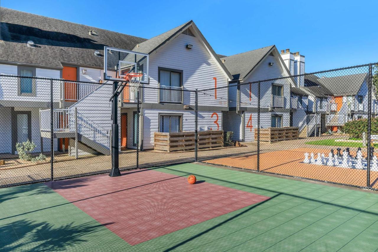Studio W Handicap Access - Walk To Texas Medical Center, Nrg, Rice University, Parks, Zoo Houston Exterior photo