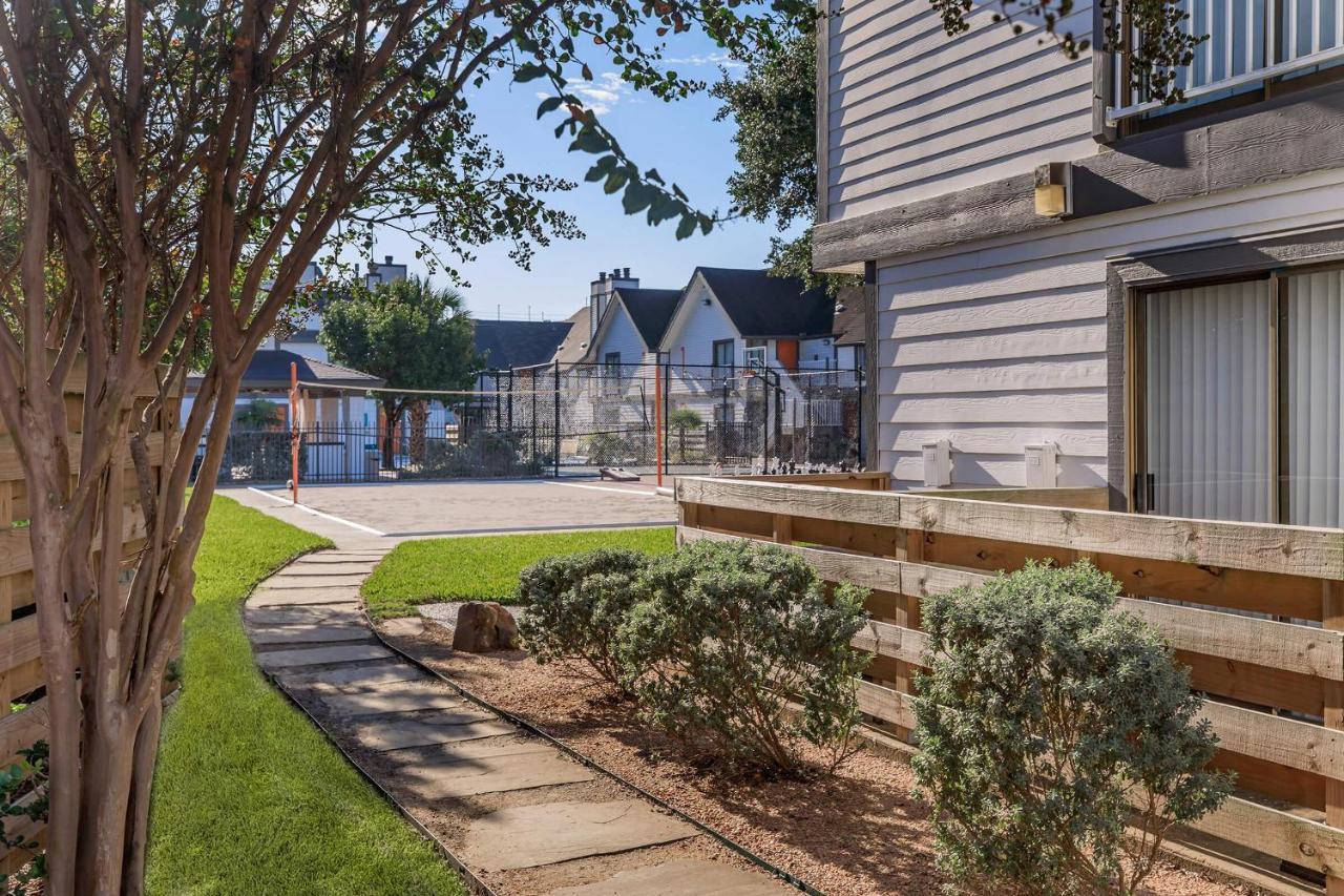 Studio W Handicap Access - Walk To Texas Medical Center, Nrg, Rice University, Parks, Zoo Houston Exterior photo